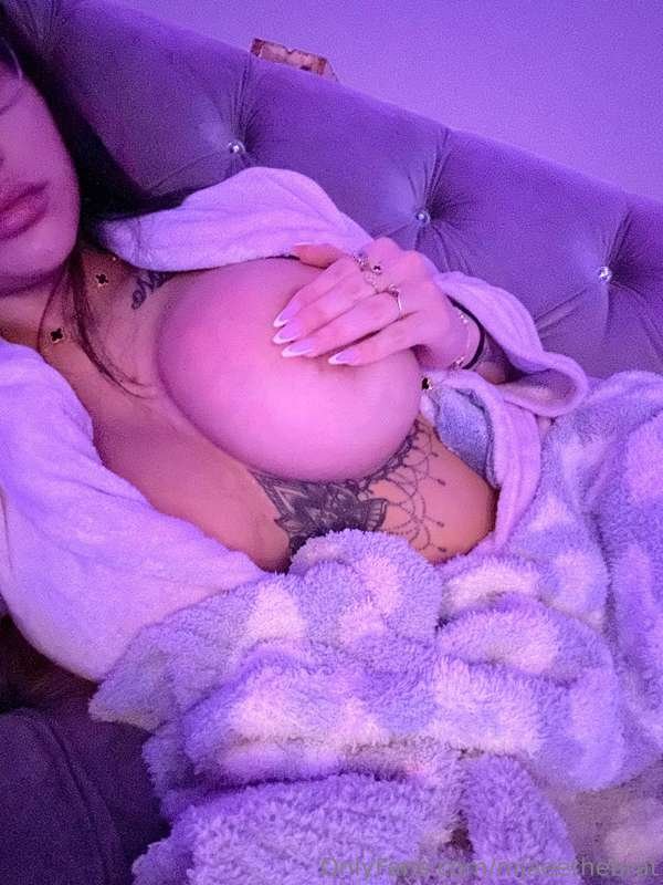 Tatted chick #F6hkcd4B
